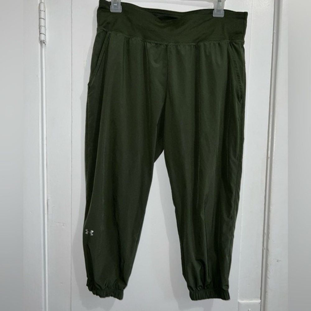 NWOT Under Armour Capris